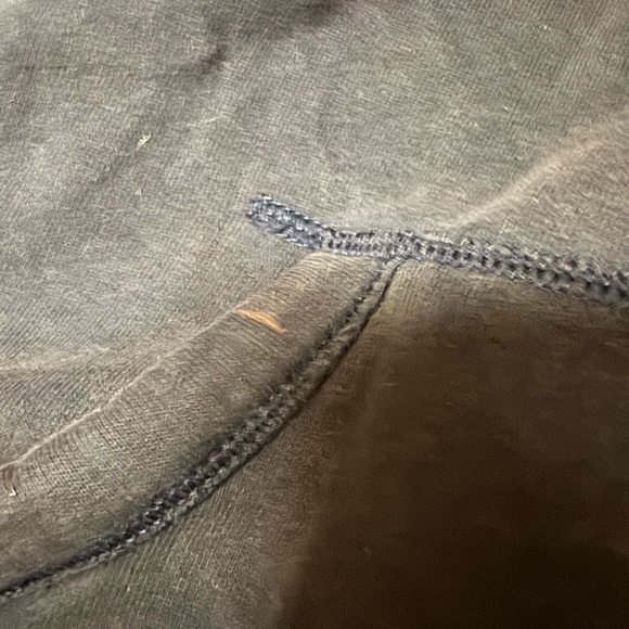 Hollister Women's Dark Blue Hoodie size medium - Picture 5 of 7